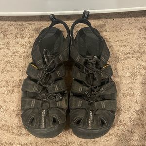 Keen Clearwater CNX Waterproof Sandals -9 W